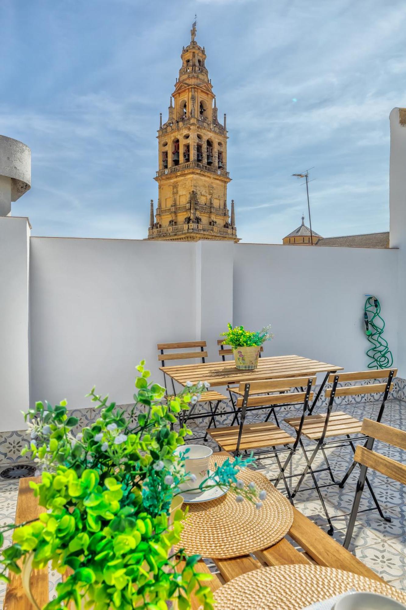 Apartamentos Deanes & Casco Historico Кордоба Екстериор снимка